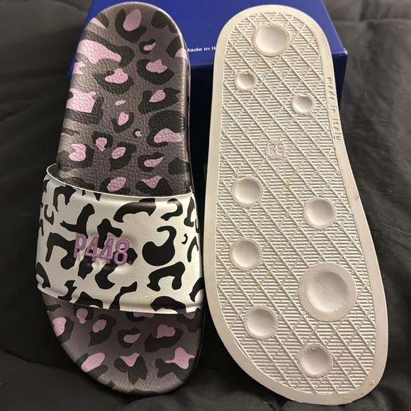P448 pleo/cow slides NIB EU 38 size 7.5/8 US - Picture 4 of 5